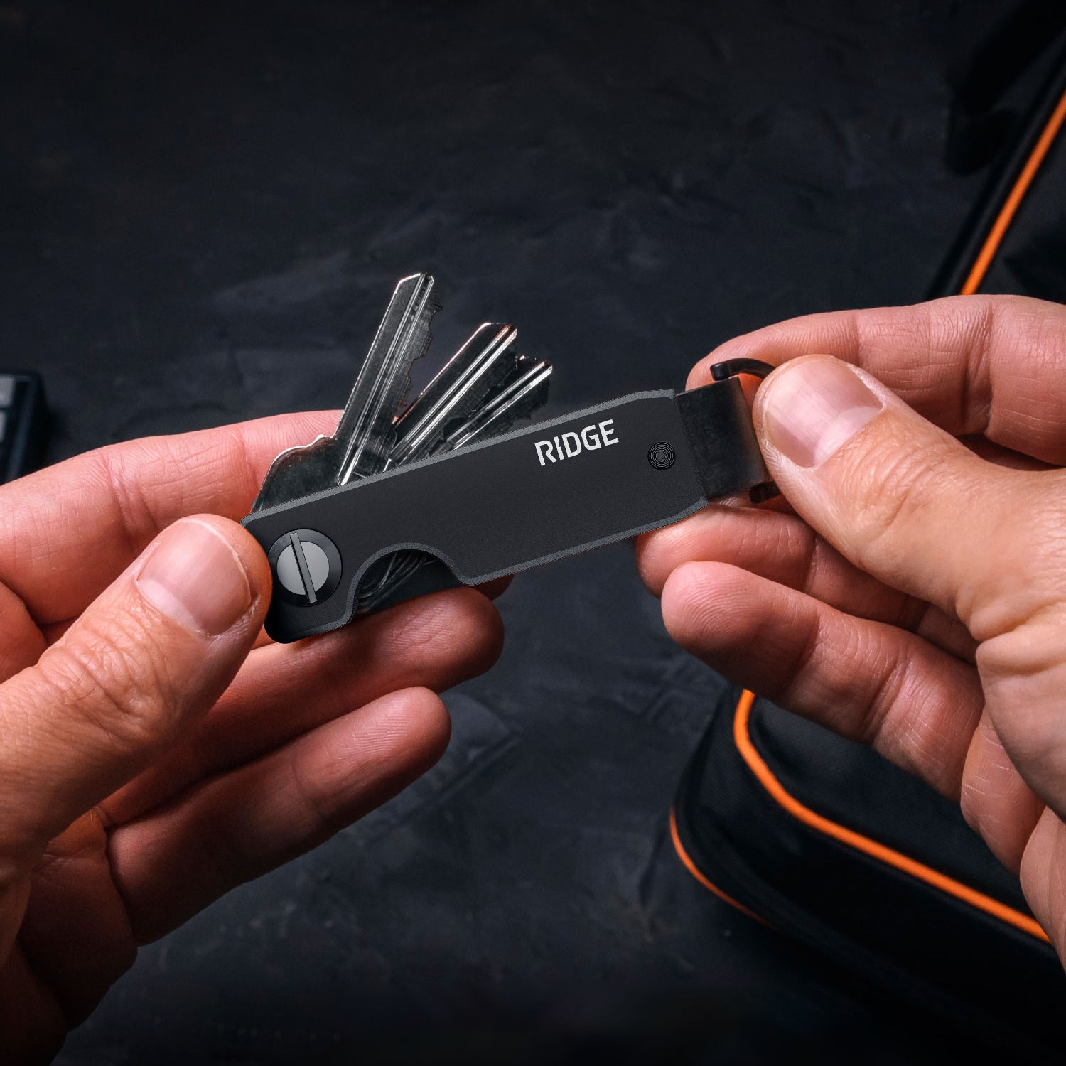 【新品】RIDGE リッジ・キーケース　ロイヤルブラック Aluminum Key Case — Minimalist // The Ridge